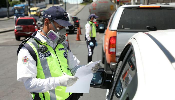 Mantienen restricción vehicular durante las fiestas de Quito