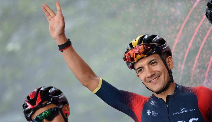 Richard Carapaz sella su segunda victoria y se lleva la etapa 14 de la Vuelta a España