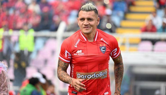 Carlos Garcés renueva con el Cienciano tras caerse su fichaje al The Strongest