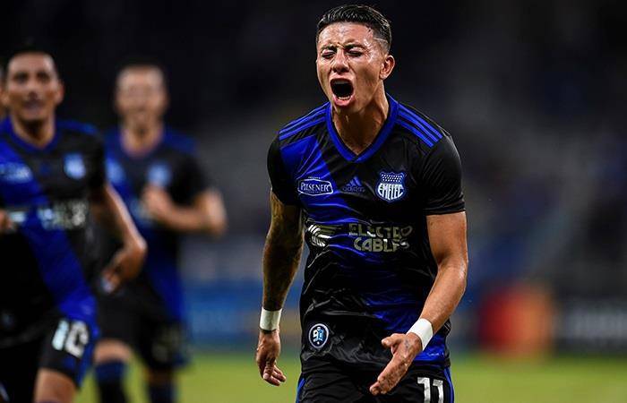 Joao Rojas viajaría el miércoles a México y ficharía por el Monterrey