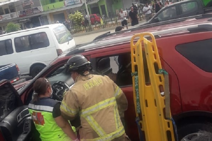 Supuestos sicarios matan a conductor en La Aurora