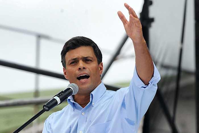 Opositor venezolano Leopoldo López termina huelga de hambre