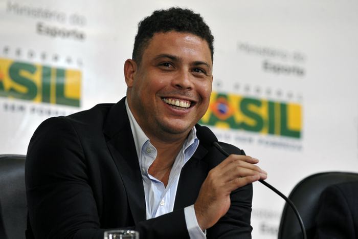 Ronaldo afirma que ahora intenta ser un comentarista &quot;responsable&quot;