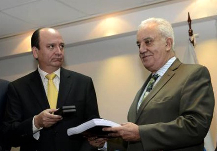 Carlos Baca será posesionado esta semana tras renuncia de Galo Chiriboga