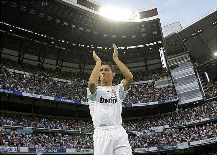 Real Madrid: el Bernabéu apoya a Cristiano tras el fallecimiento de su hijo
