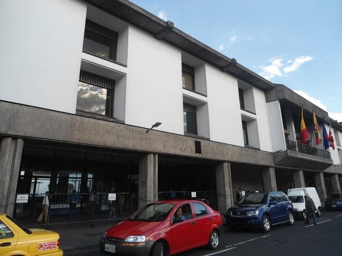 Contraloría examinará patrimonio de 96 servidores del Municipio de Quito