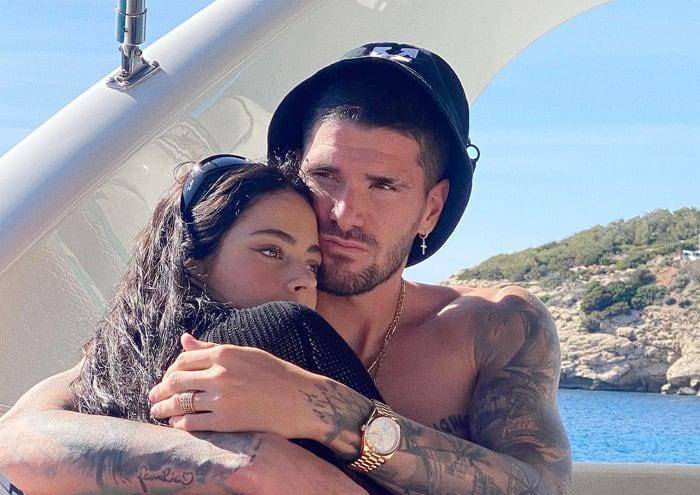 Tini y Rodri en imágenes / vacaciones en Ibiza.