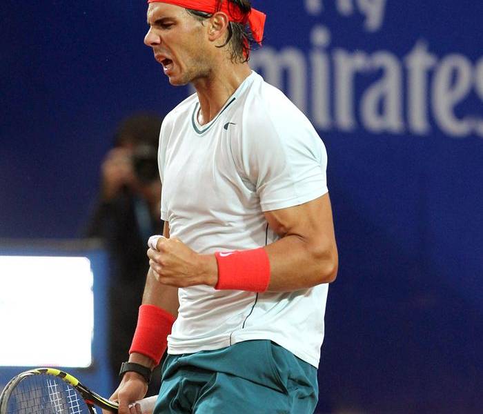 Nadal fulmina a Raonic y se planta en su octava final del Godó
