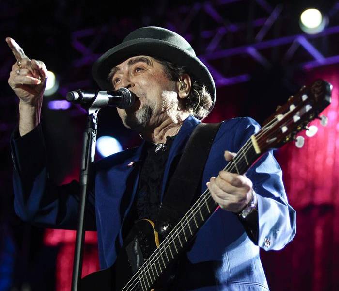 Sabina se despidió en Quito con un "concierto teñido de melancolía"