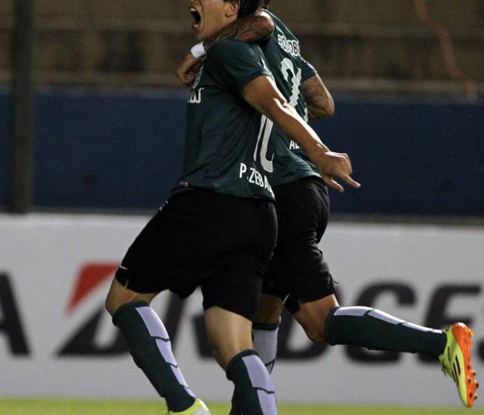 En partido de aristas cambiantes, Libertad y Atlético Nacional empatan 2-2