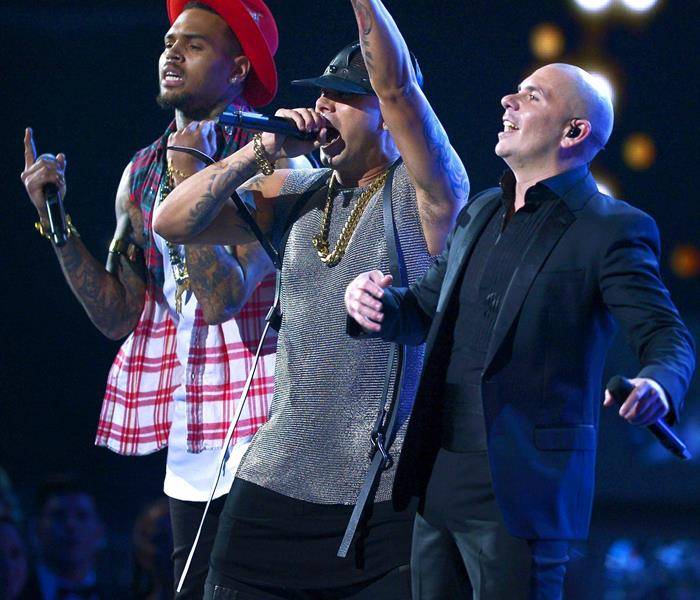 Drexler, Paco de Lucía y Enrique Iglesias triunfan en politizados Grammy Latino