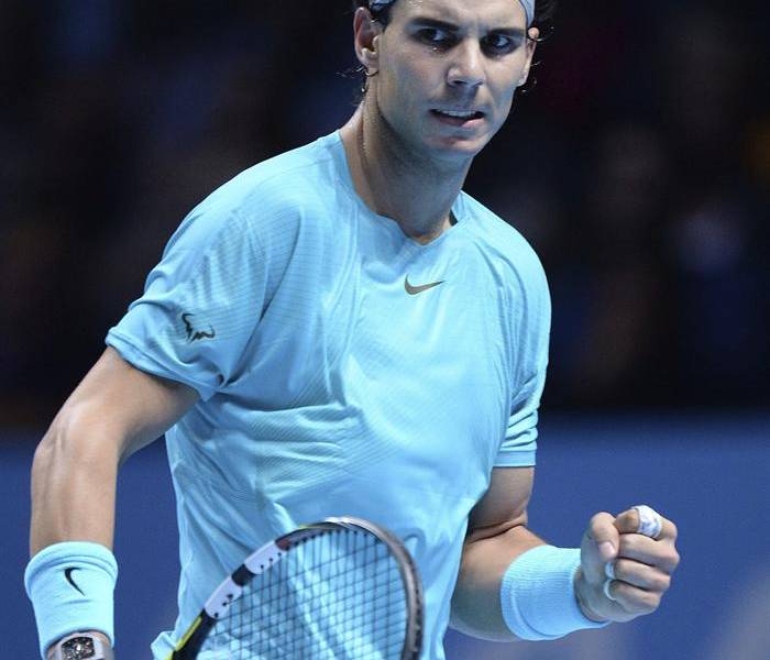 Nadal arrolla a Ferrer en la Copa de Maestros