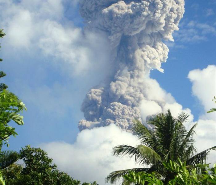 Cinco muertos por explosión de volcán Mayón en Filipinas