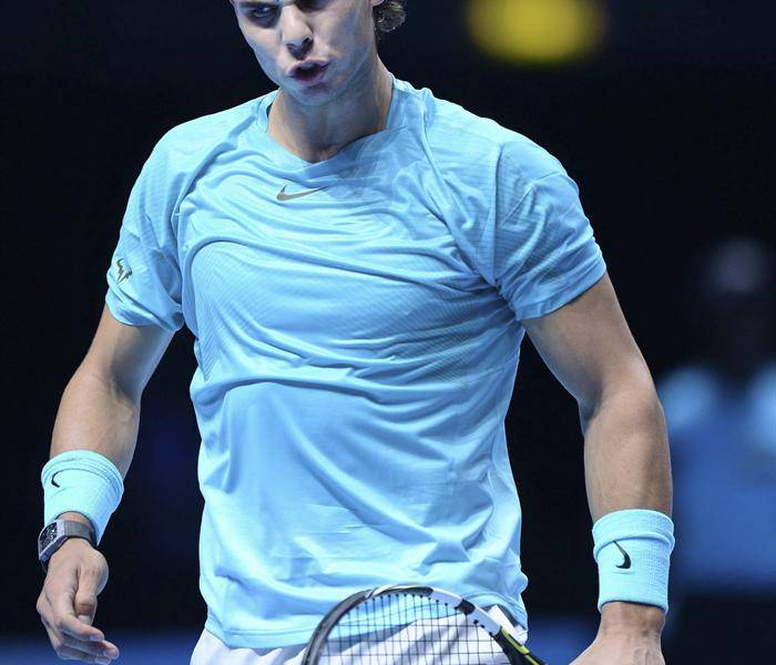 Nadal arrolla a Ferrer en la Copa de Maestros