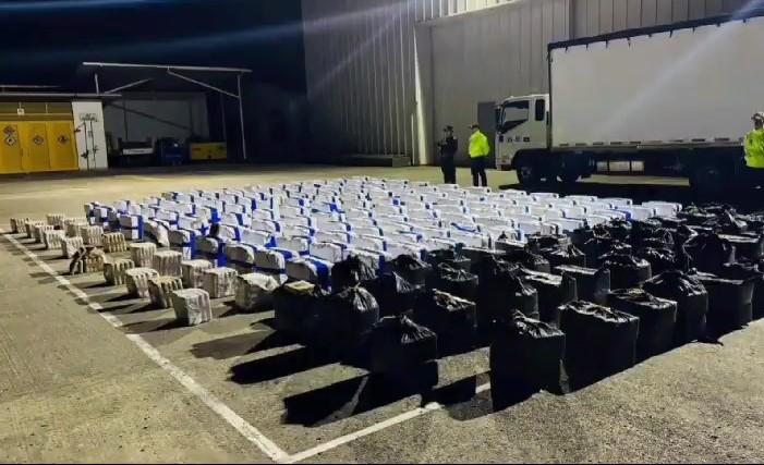Cuatro toneladas de marihuana enviadas desde Ecuador fueron decomisadas en Colombia