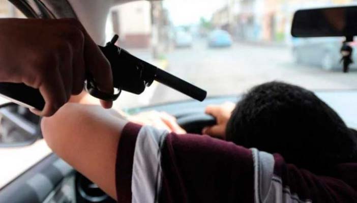 Golpean a joven durante secuestro en Quito