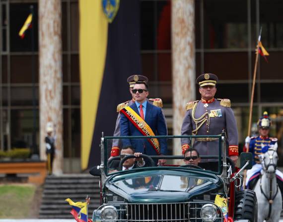 Daniel Noboa en un evento castrense en Quito.