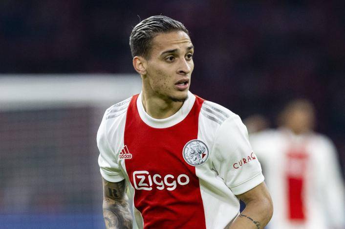 Manchester United ficha al brasileño Antony por $100 millones