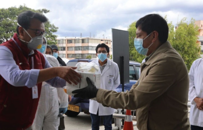 Municipio de Quito presta insumos médicos a hospital Carlos Andrade Marín