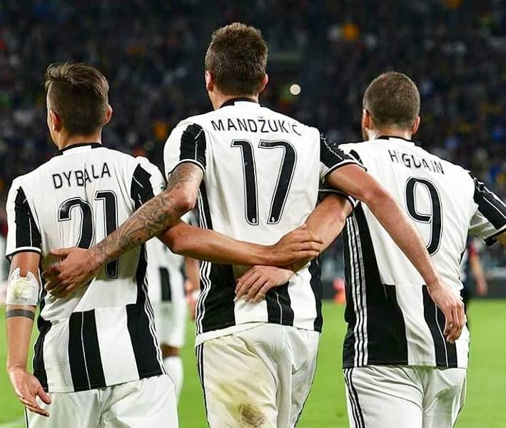 Juventus estaría buscando la salida de Dybala, Mandzukic e Higuaín