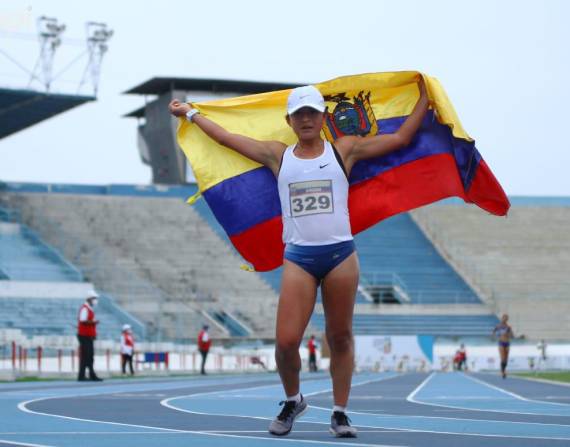 La atleta Glenda Morejón gana medalla de oro en torneo sudamericano