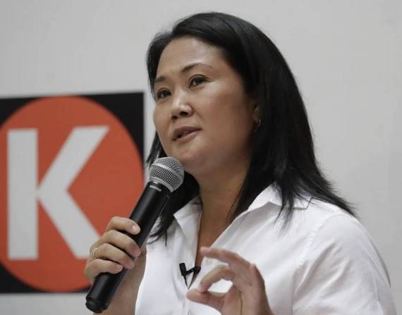 La candidata de la derecha Keiko Fujimori se adelanta al candidato izquierdista Pedro Castillo en la última actualización de las votaciones presidenciales en Perú.