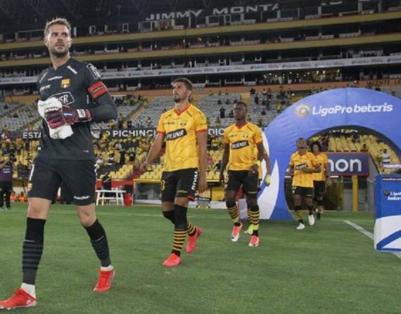 Lanús derrotó 3-1 al Barcelona y es el nuevo líder del Grupo A de la Copa Sudamericana al cierre de la segunda fecha.