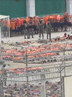 Personas Privadas de Libertad en los patios de un centro carcelario.