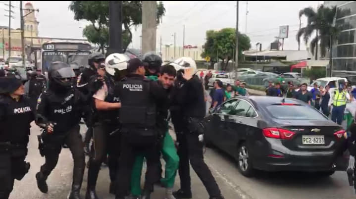 4 estudiantes de Medicina detenidos en Guayaquil