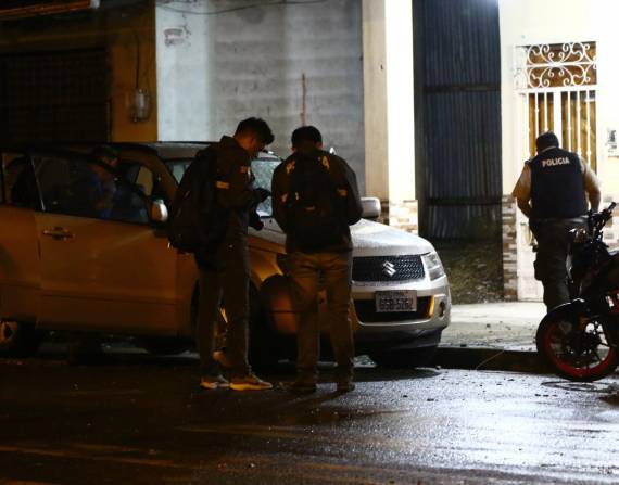Una balacera en El Triunfo, provincia de Guayas, contra Junior Roldán, alias JR, podría desatar la violencia en calles y cárceles, según los servicios de Inteligencia.