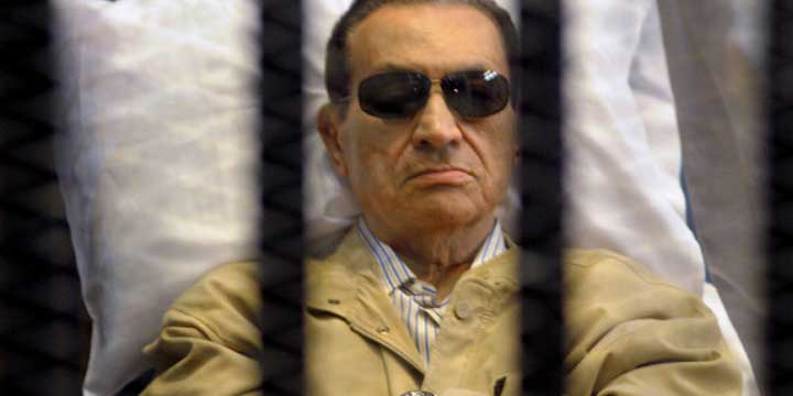 La UE expresa su respeto por la decisión de excarcelar a Mubarak