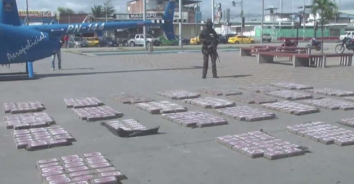 Policía decomisa 671 kilos de droga en la provincia del Guayas