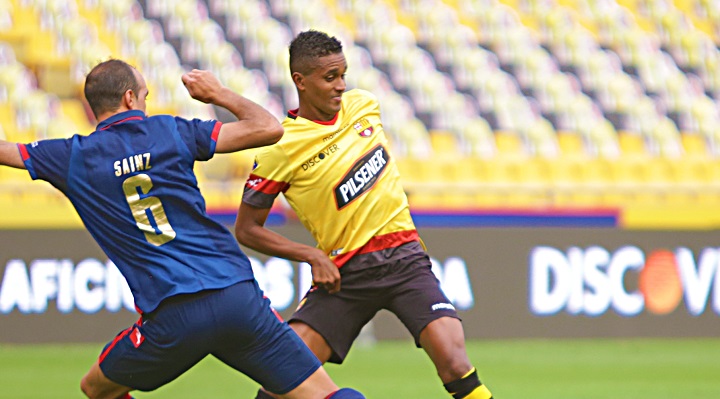 Fidel Martínez no continuaría en Barcelona SC