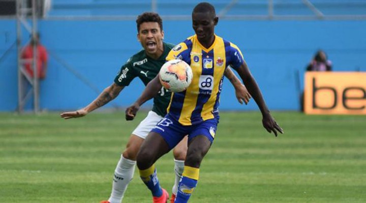 Janner Corozo confirma interés de LDU y Emelec