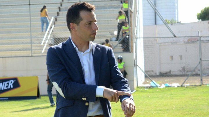 Ángel López deja de ser el entrenador de Delfín