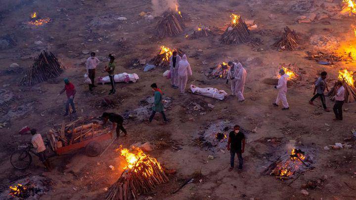 India multiplica por diez su cifra oficial de muertos por covid según estudio