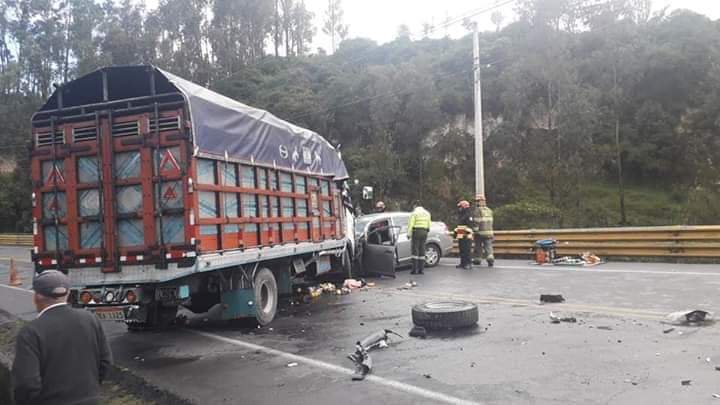 Siete muertos tras dos accidentes viales en Pichincha