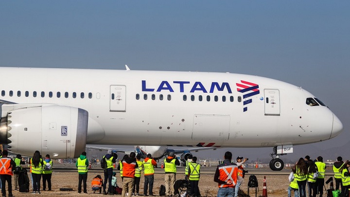 Aerolínea LATAM anuncia la reanudación gradual de sus operaciones desde junio