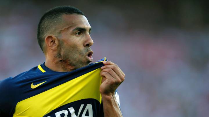 En Italia colocan a Tevez como opción para el Manchester United