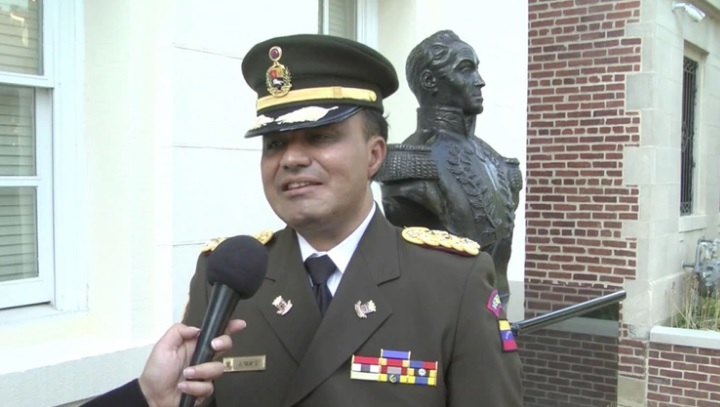 Agregado militar en Washington reconoce a Guaidó