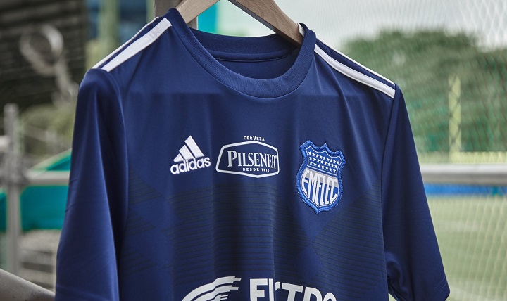 Emelec presentó nueva camiseta conmemorativa