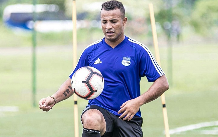 Pedro Quiñónez confirma que llega a El Nacional