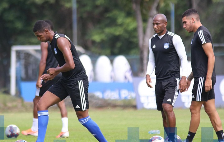 Emelec continúa con sus entrenamientos en Colombia