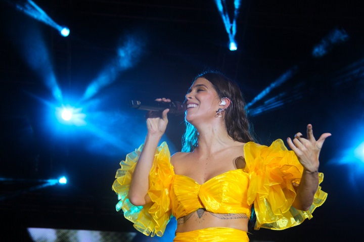 BSC revela a la famosa cantante para la Noche Amarilla