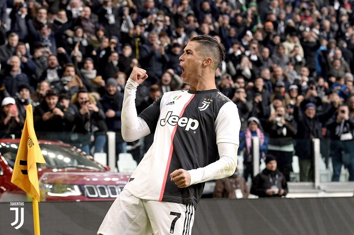 La Juventus golea con tres tantos de CR7