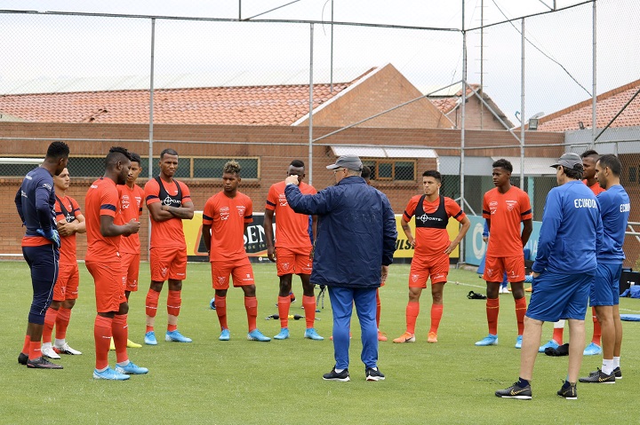 Ecuador viajó sin problemas a España