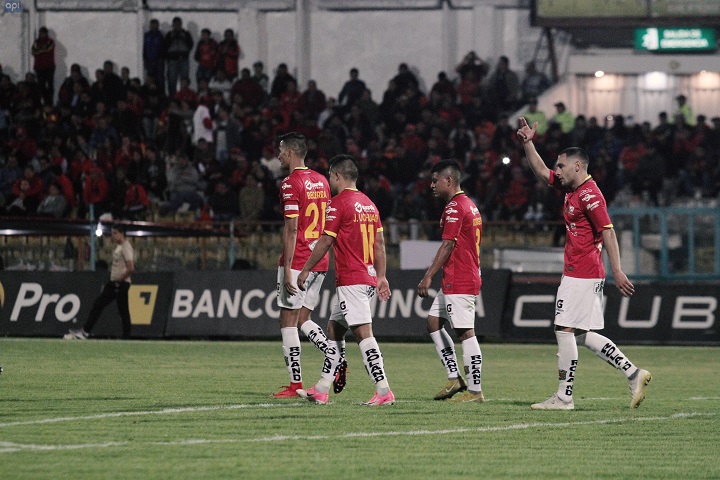 Deportivo Cuenca arranca con goleada en la fecha 27