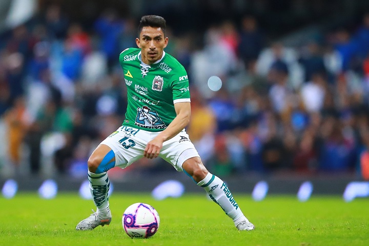 Ángel Mena marca en los playoffs de México