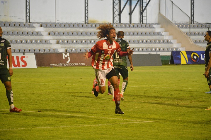 Técnico Universitario abre la fecha con victoria ante LDUP