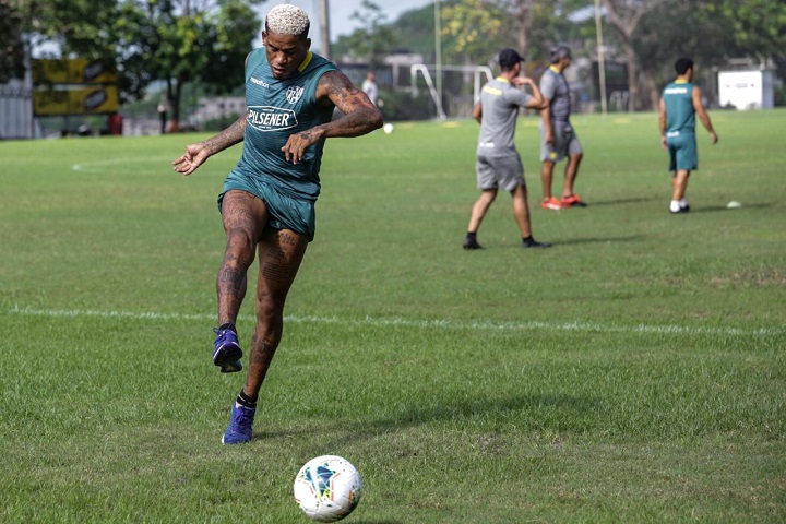 Michael Arroyo habilitado por BSC para LigaPro